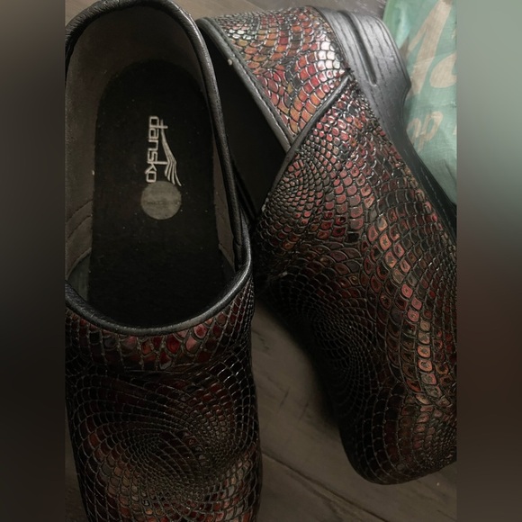 Dansko Professional Clogs Black Metallic Snakeskin Leather–Women’s EU 38/US 7.5 - Picture 4 of 6